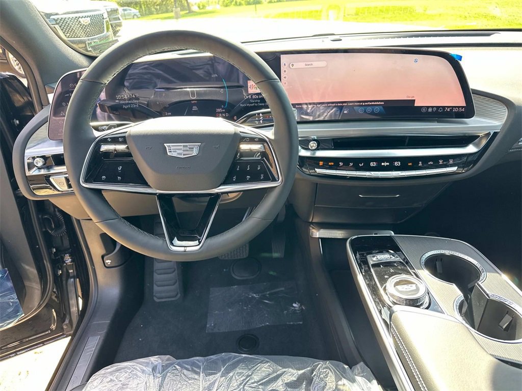 New 2025 Cadillac Lyriq Luxury image 10