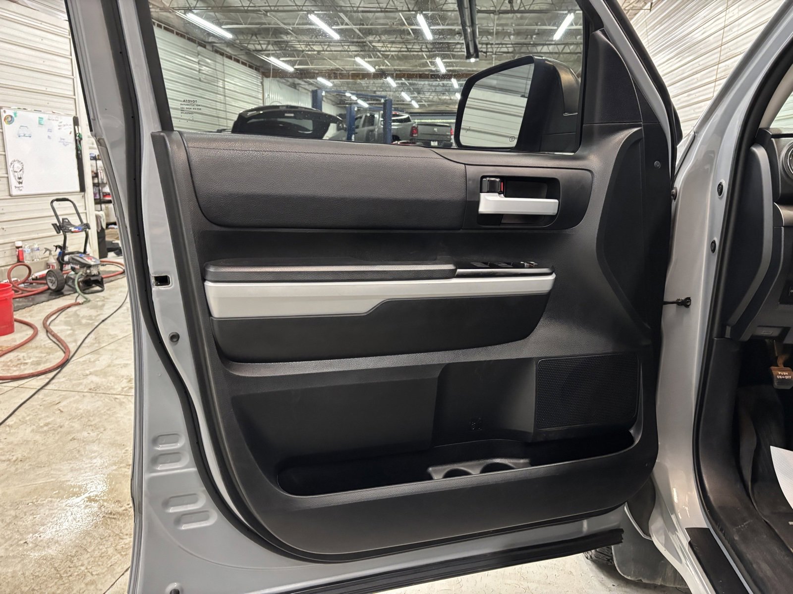 Used 2019 Toyota Tundra SR5 image 11