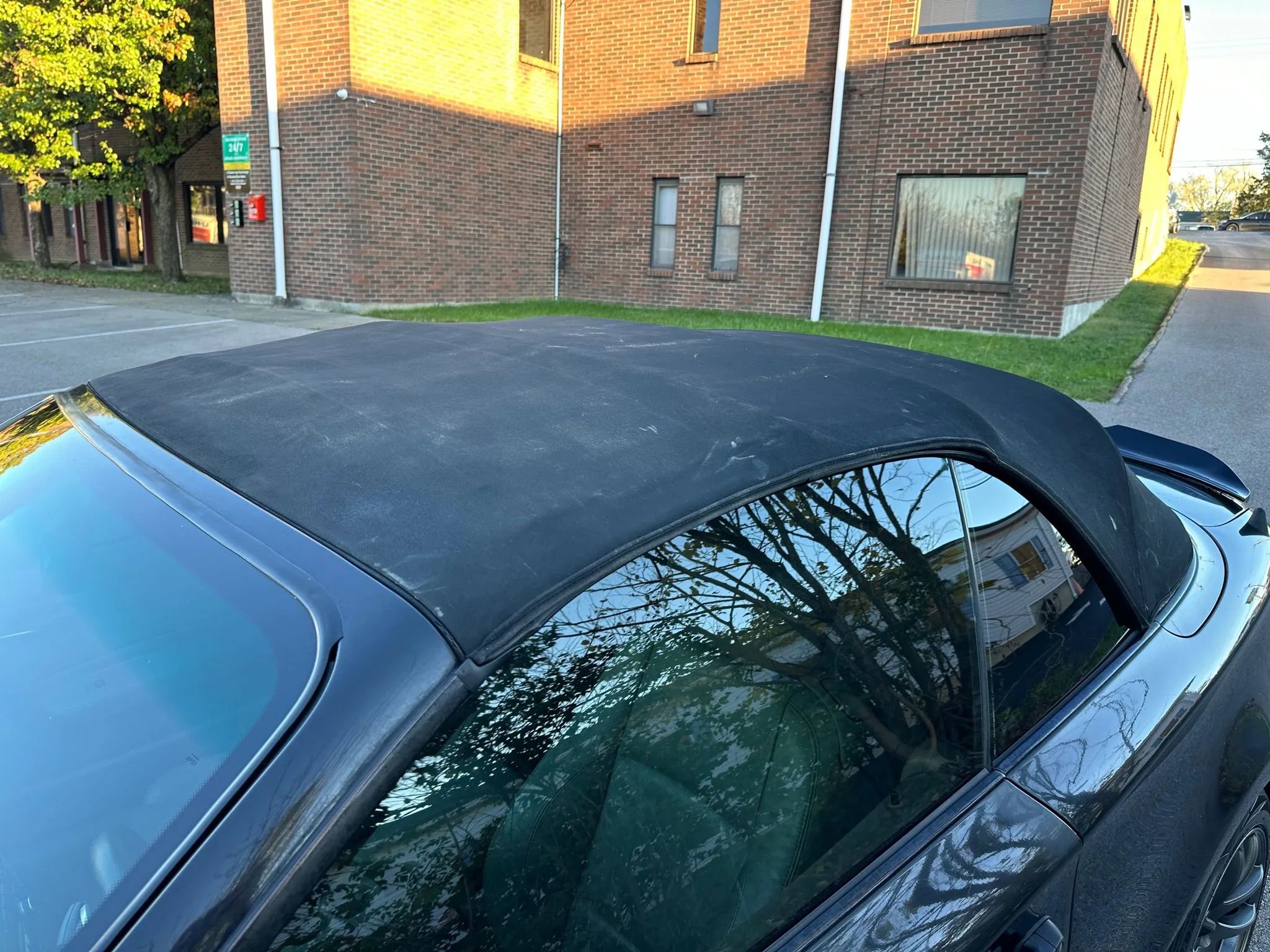 Used 2011 BMW 128i Convertible w/ Sport Pkg image 49