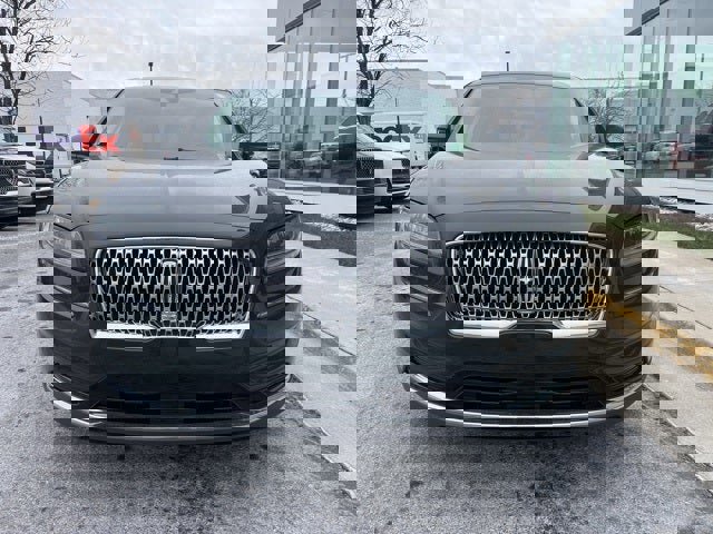 Used 2022 Lincoln Nautilus Reserve image 2