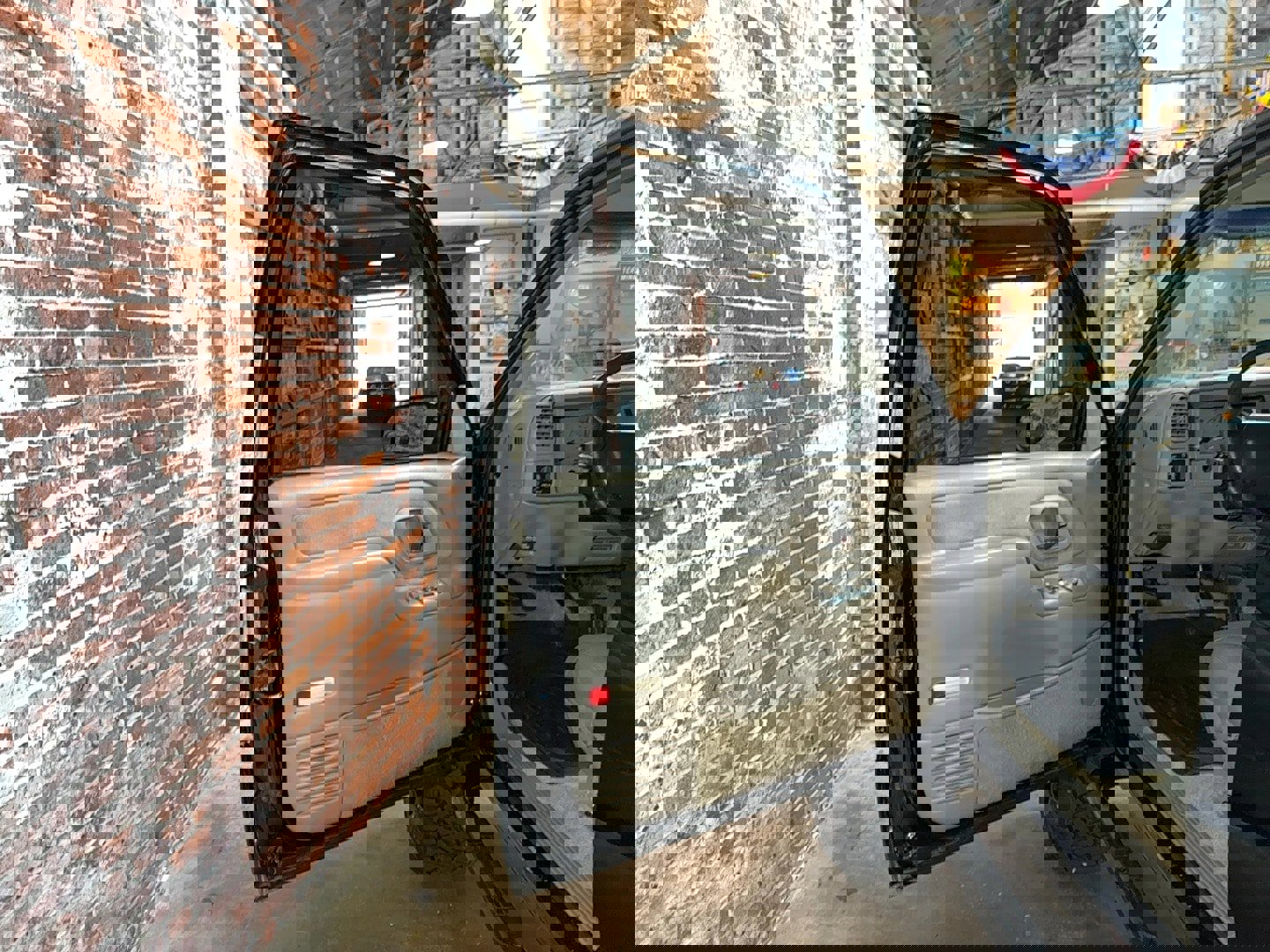 Used 1995 GMC Yukon SLE image 12