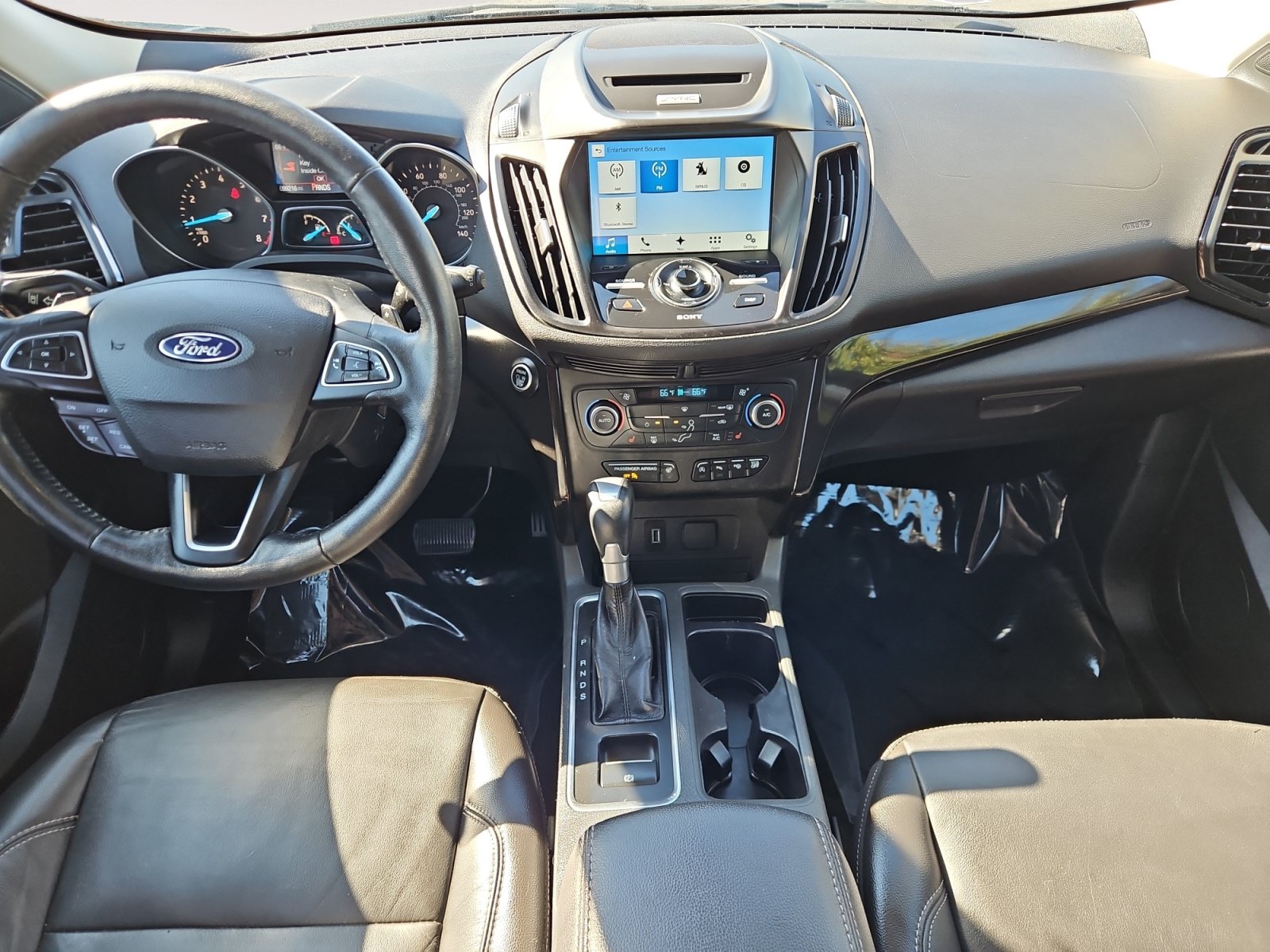 Used 2017 Ford Escape Titanium w/ Equipment Group 301A AWD/4WD image 9