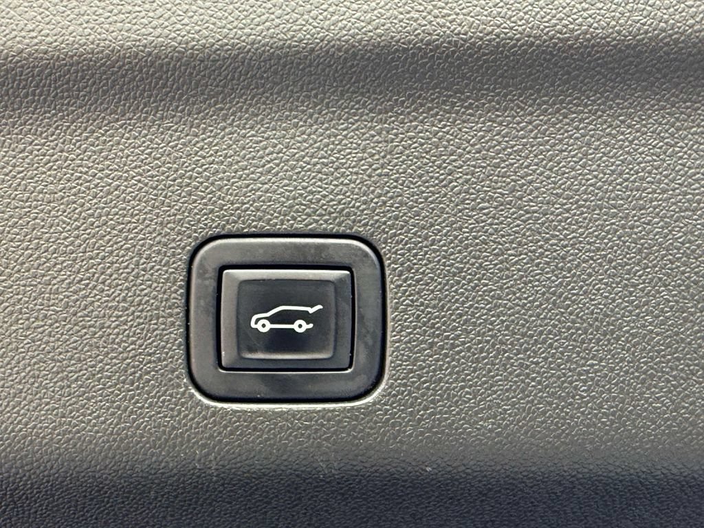 Used 2022 Chevrolet Suburban High Country w/ Max Trailering Package AWD/4WD image 19