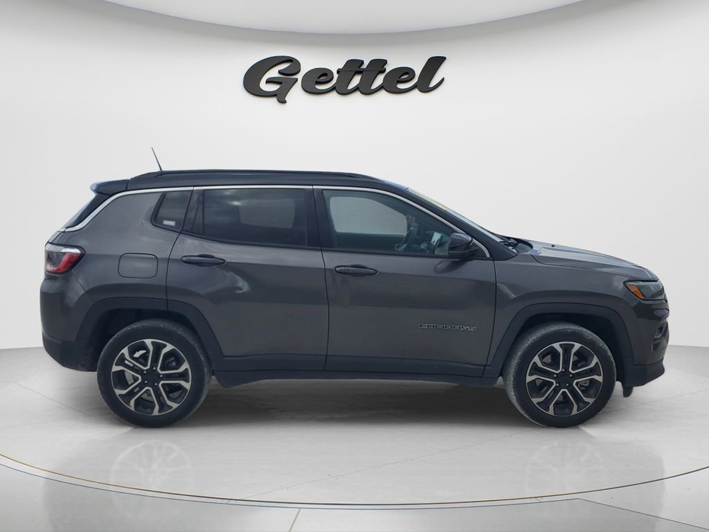 Used 2023 Jeep Compass Limited image 3