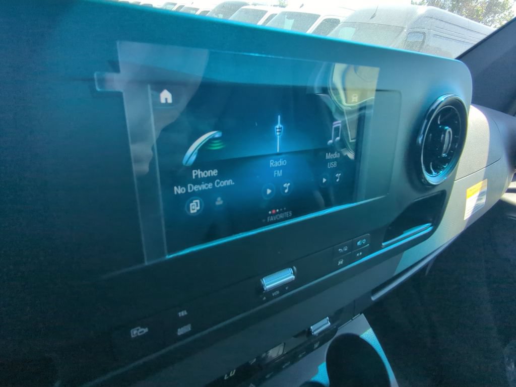 Used 2024 Mercedes-Benz Sprinter 2500 image 6
