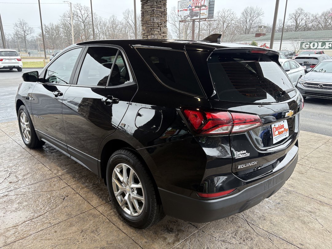 Used 2022 Chevrolet Equinox LS image 9