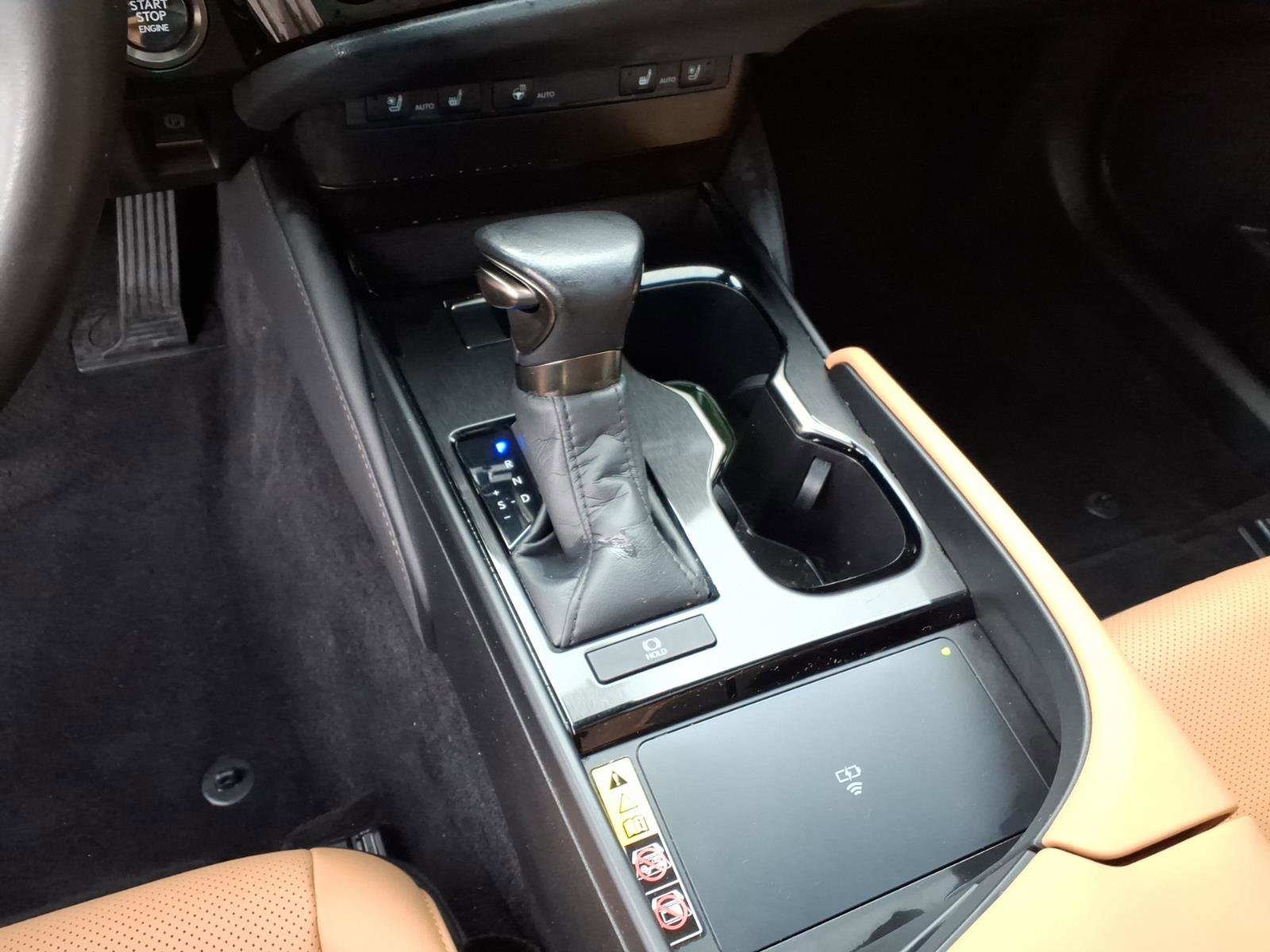 Certified 2024 Lexus ES 350 w/ Premium Package image 9