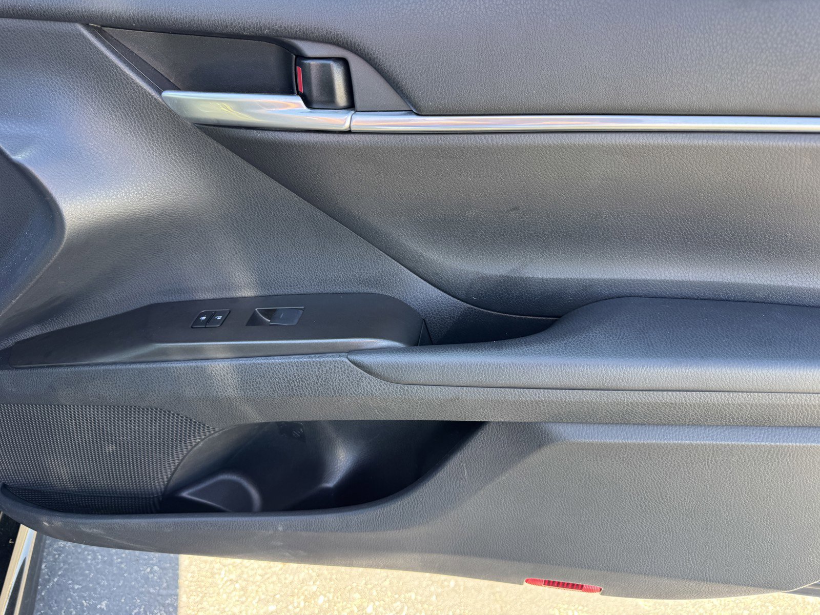Used 2024 Toyota Camry SE FWD image 9