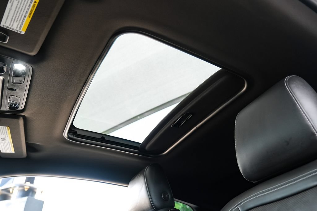 Used 2023 Chevrolet Camaro SS RWD image 4