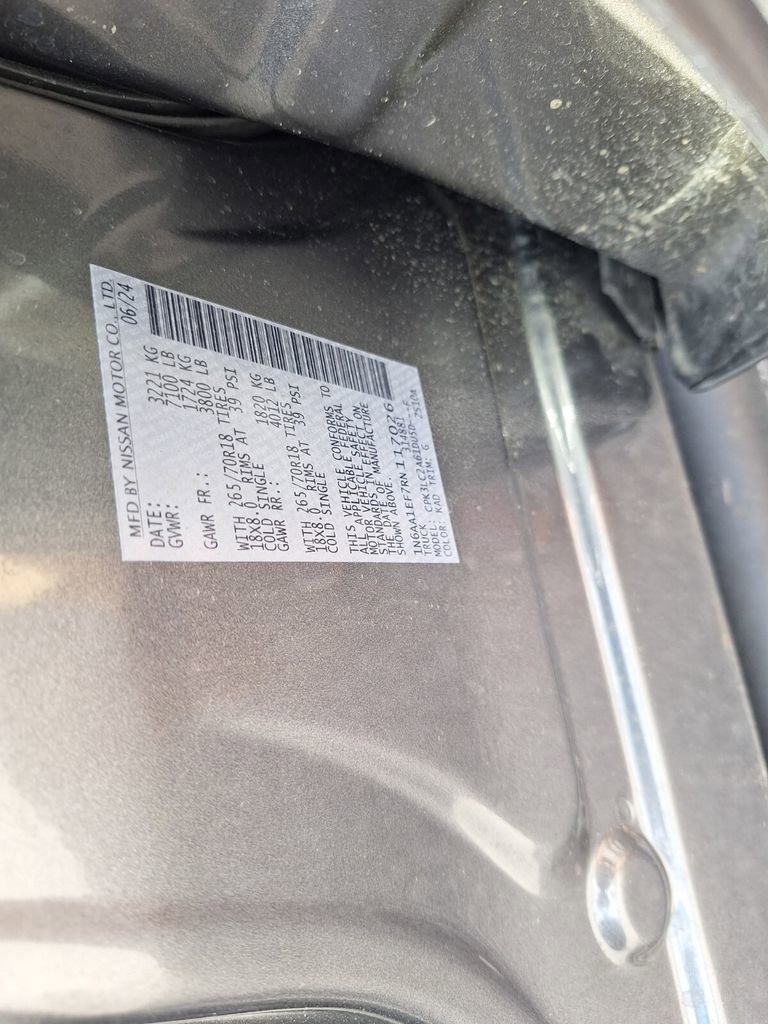 Used 2024 Nissan Titan SV w/ SV Convenience Package image 30