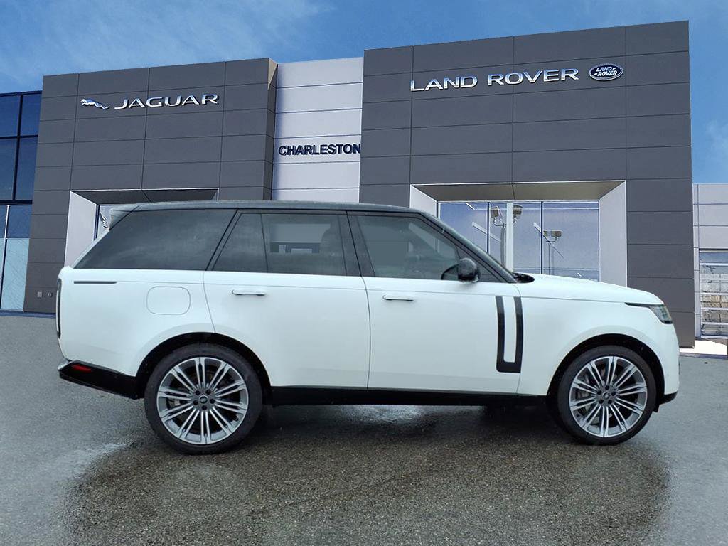 Used 2025 Land Rover Range Rover SE AWD/4WD image 6