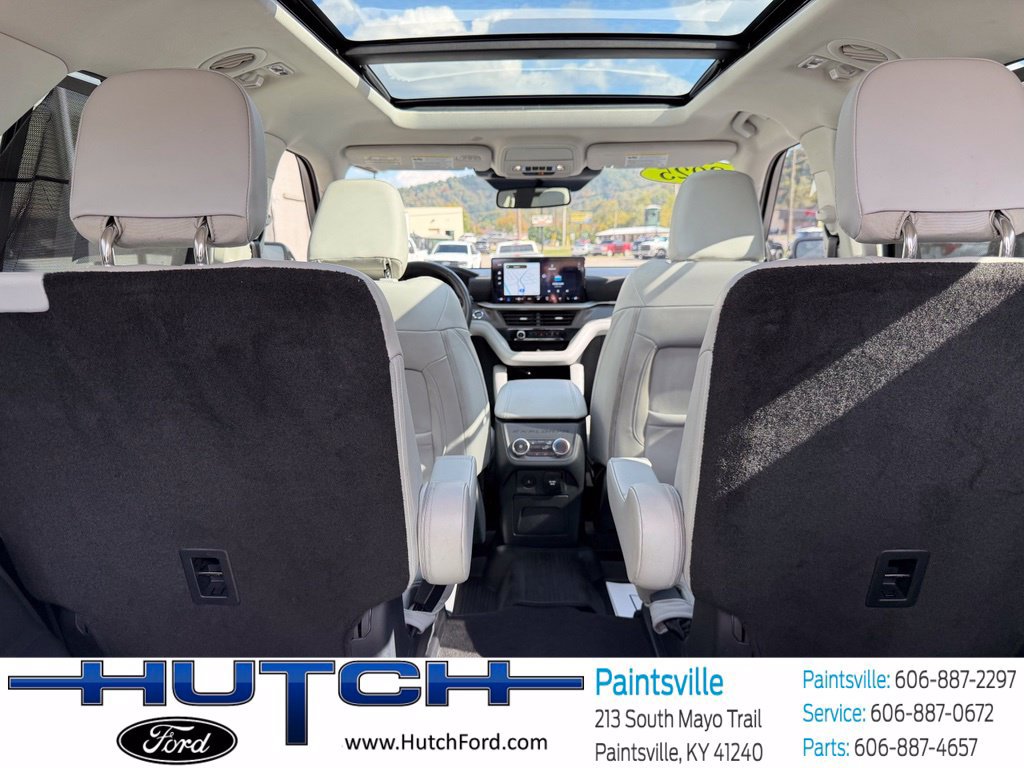 Used 2025 Ford Explorer Platinum w/ Ultimate Package AWD/4WD image 28