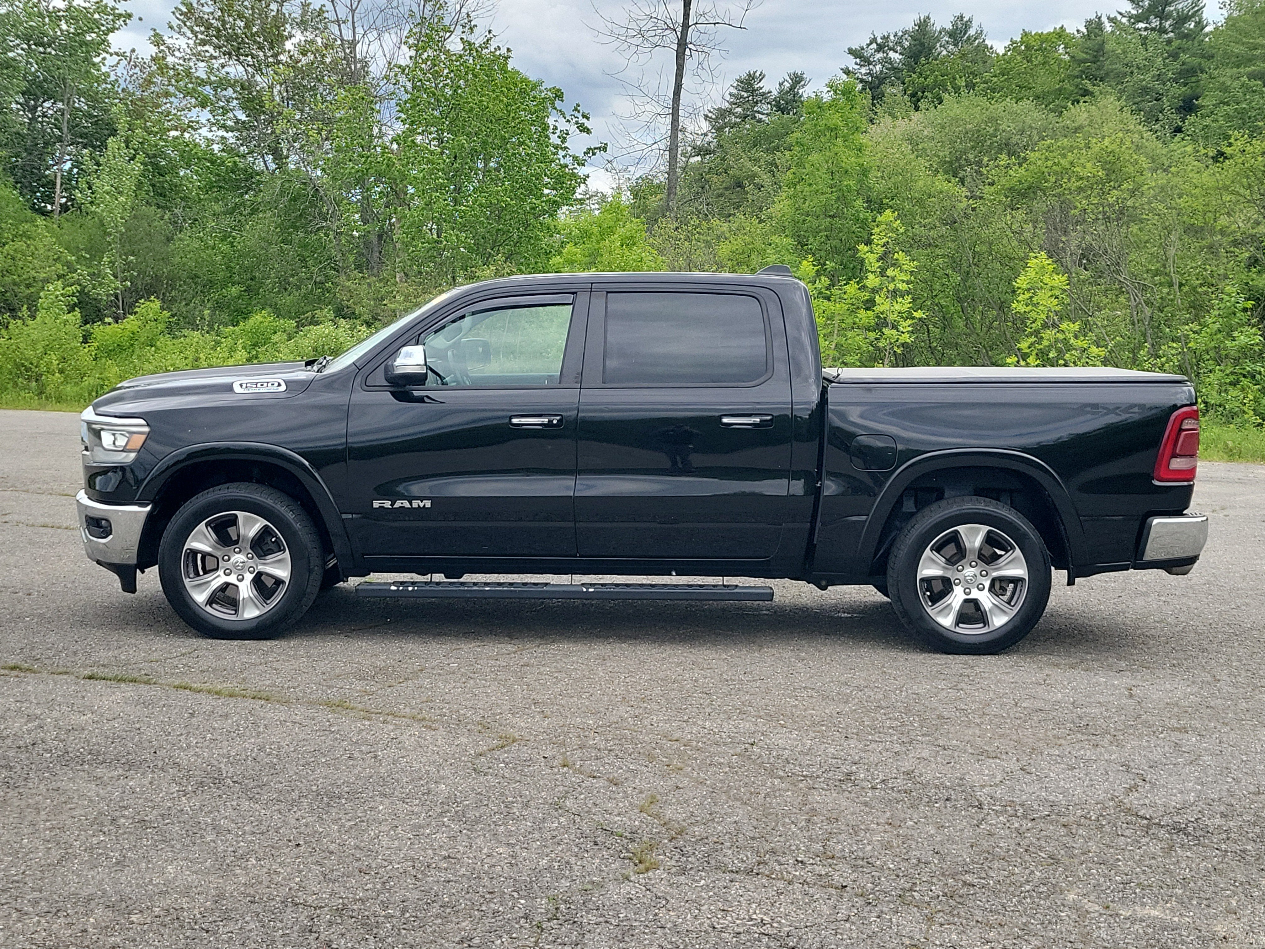 Used 2022 RAM 1500 Laramie AWD/4WD image 8
