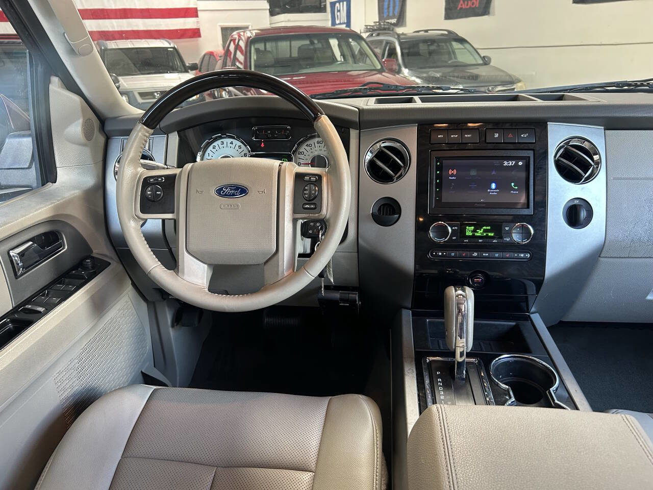 Used 2012 Ford Expedition Limited RWD image 18