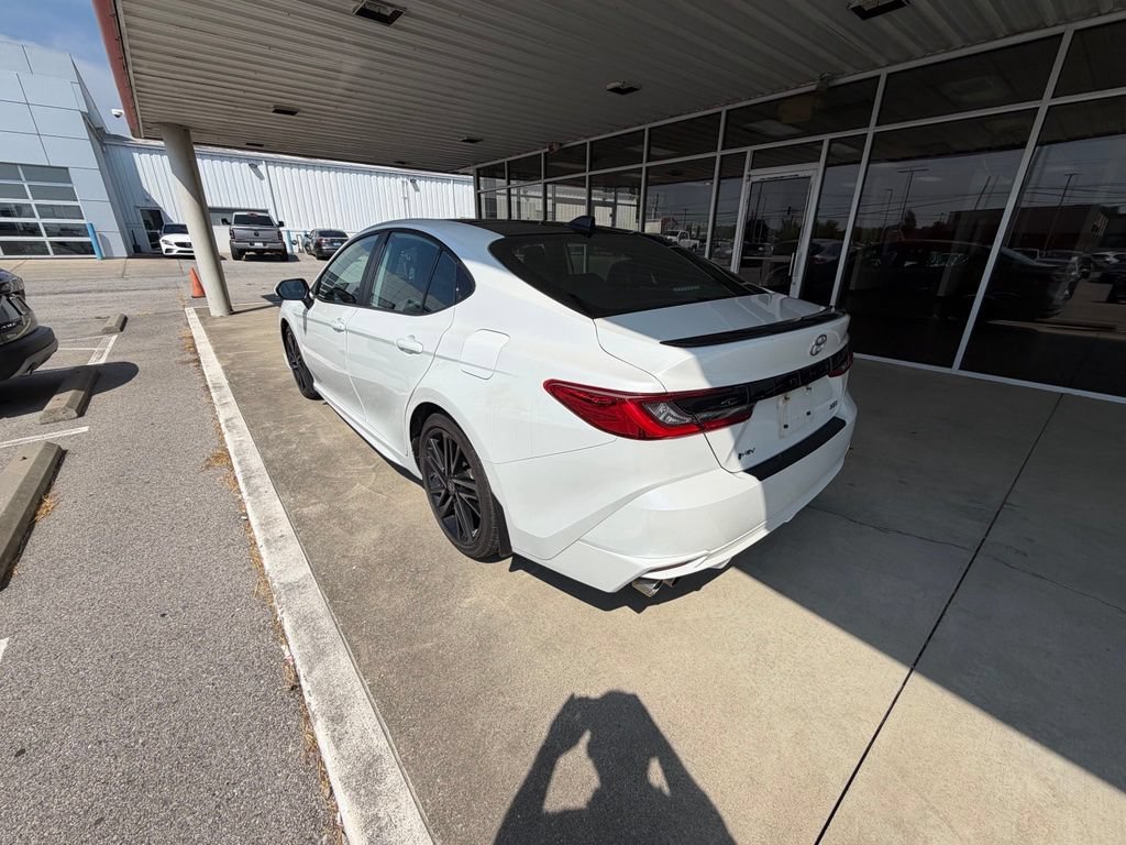 Used 2025 Toyota Camry XSE FWD image 3