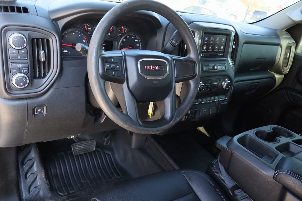 Used 2020 GMC Sierra 2500 4x4 Crew Cab w/ Gooseneck/5TH Wheel Package image 12