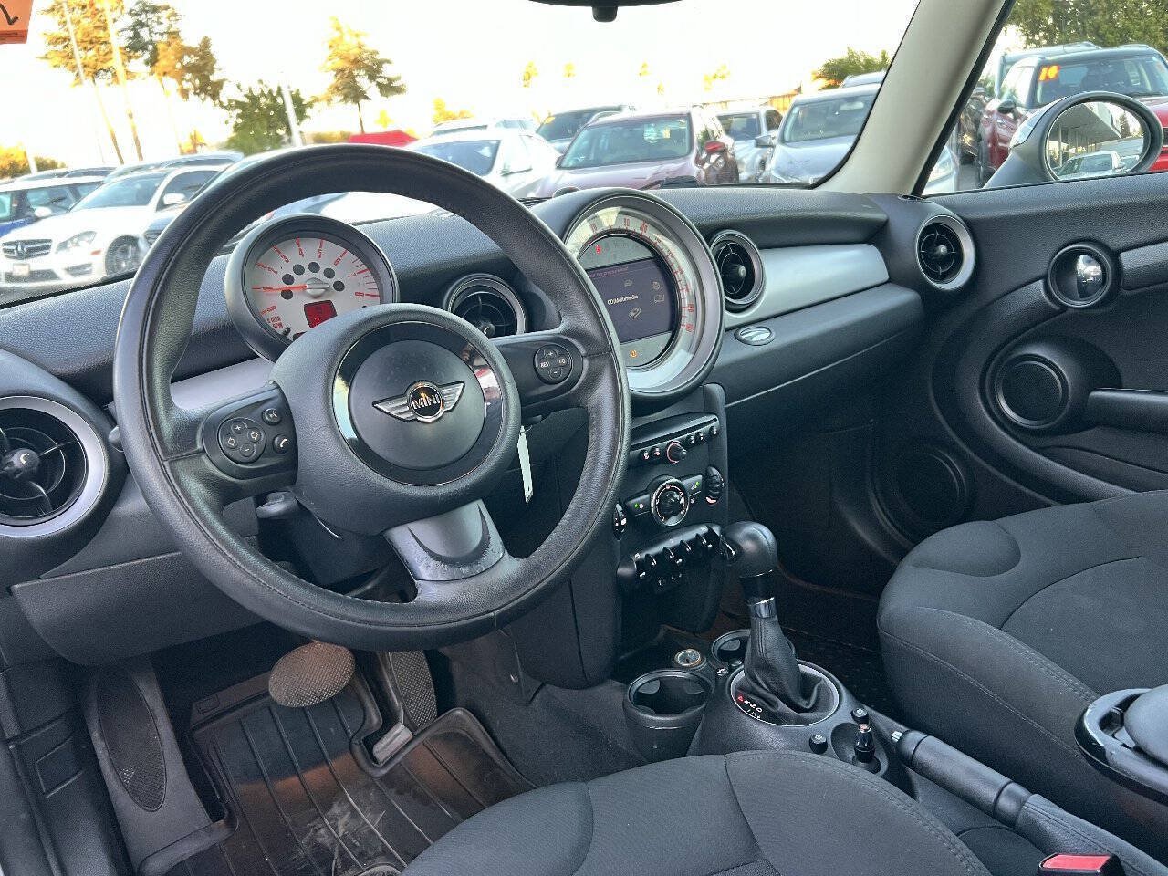 Used 2011 MINI Cooper Hardtop FWD image 13