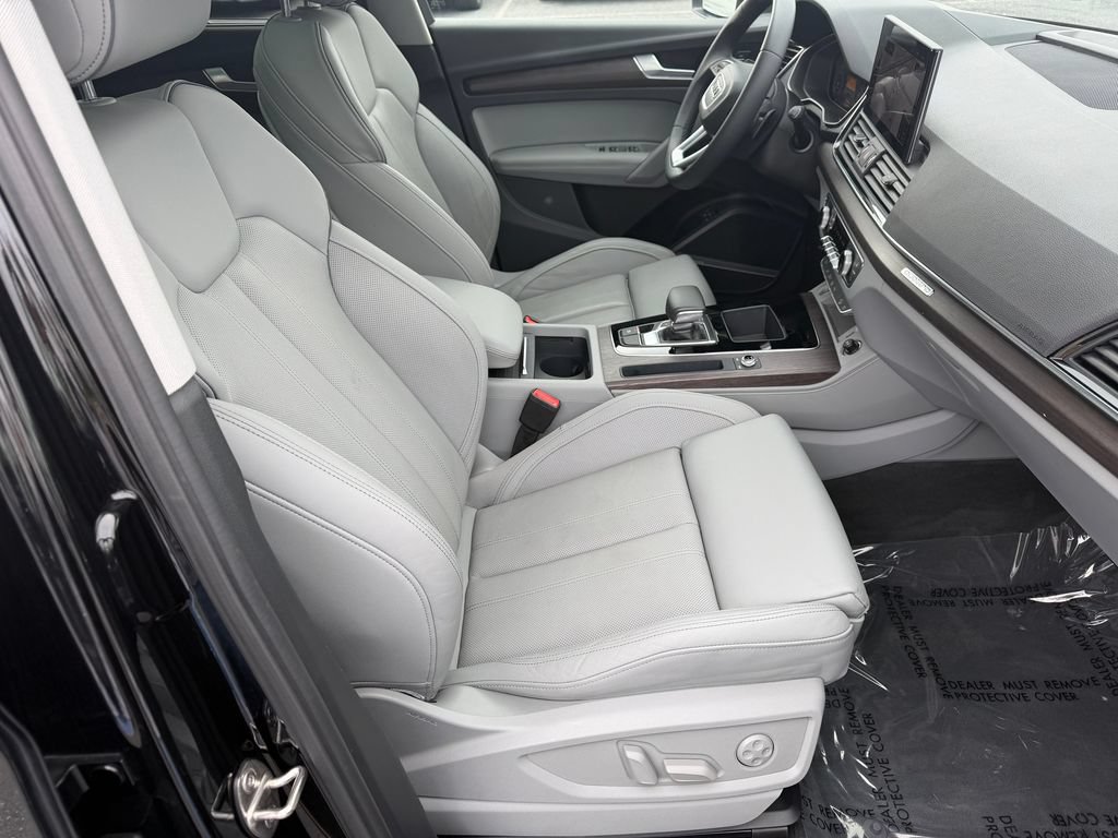 Used 2021 Audi Q5 e Prestige w/ Prestige Package AWD/4WD image 15
