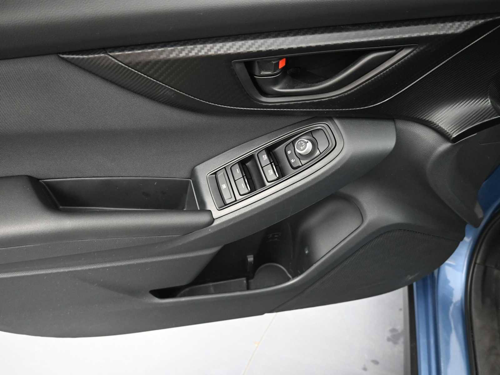 Used 2021 Subaru Crosstrek 2.0i Premium w/ Moonroof Package image 16