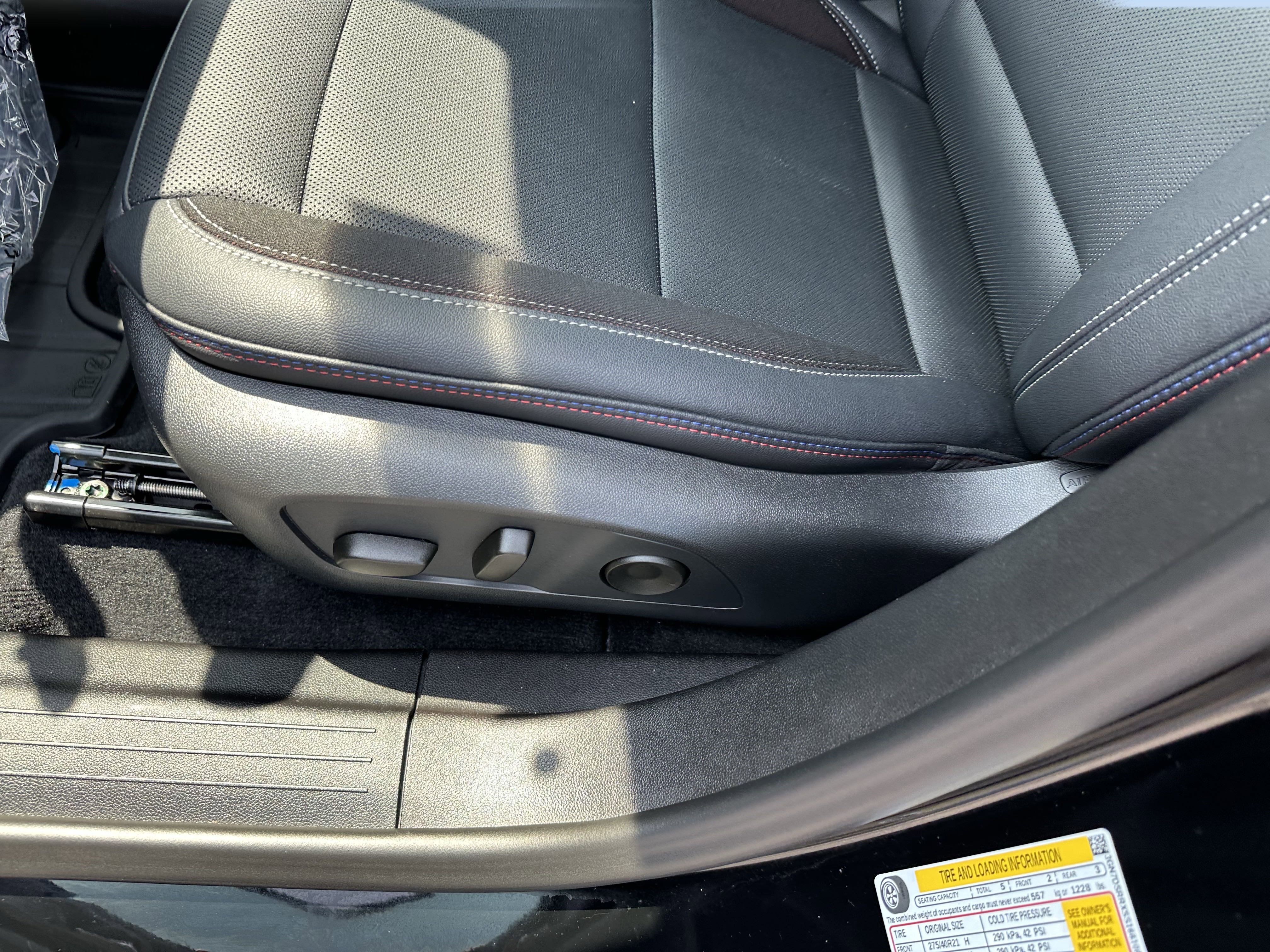 New 2025 Chevrolet Equinox EV RS image 11