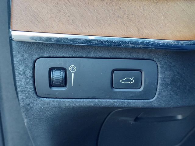 Used 2020 Volvo XC90 T6 Inscription w/ Protection Package Premier image 24