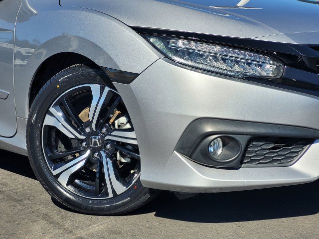 Used 2016 Honda Civic Touring image 9