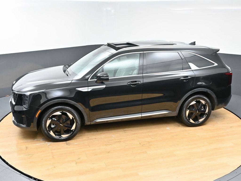 Used 2025 Kia Sorento EX w/ EX Panoramic Sunroof Package image 49