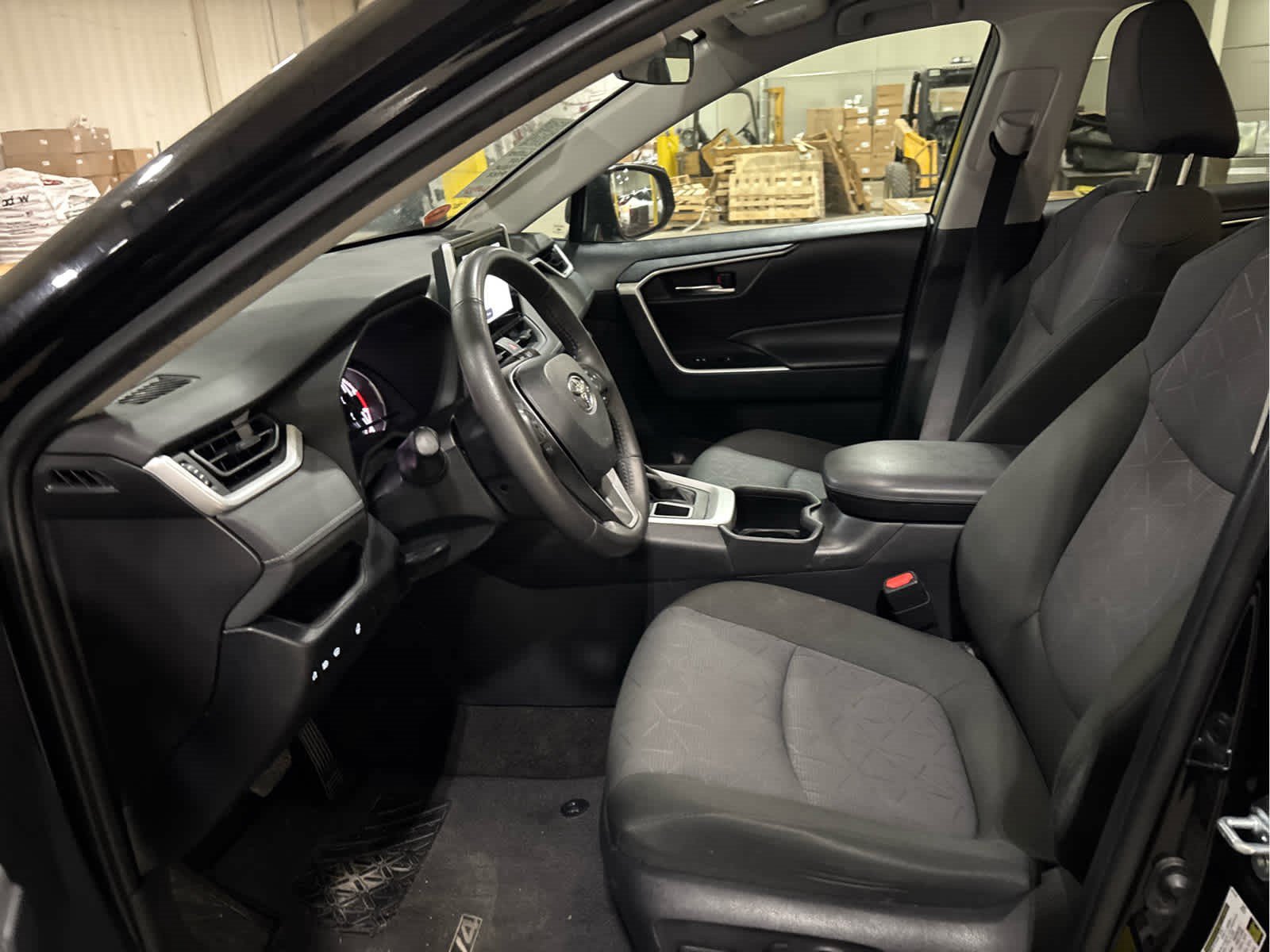 Certified 2024 Toyota RAV4 XLE AWD/4WD image 9