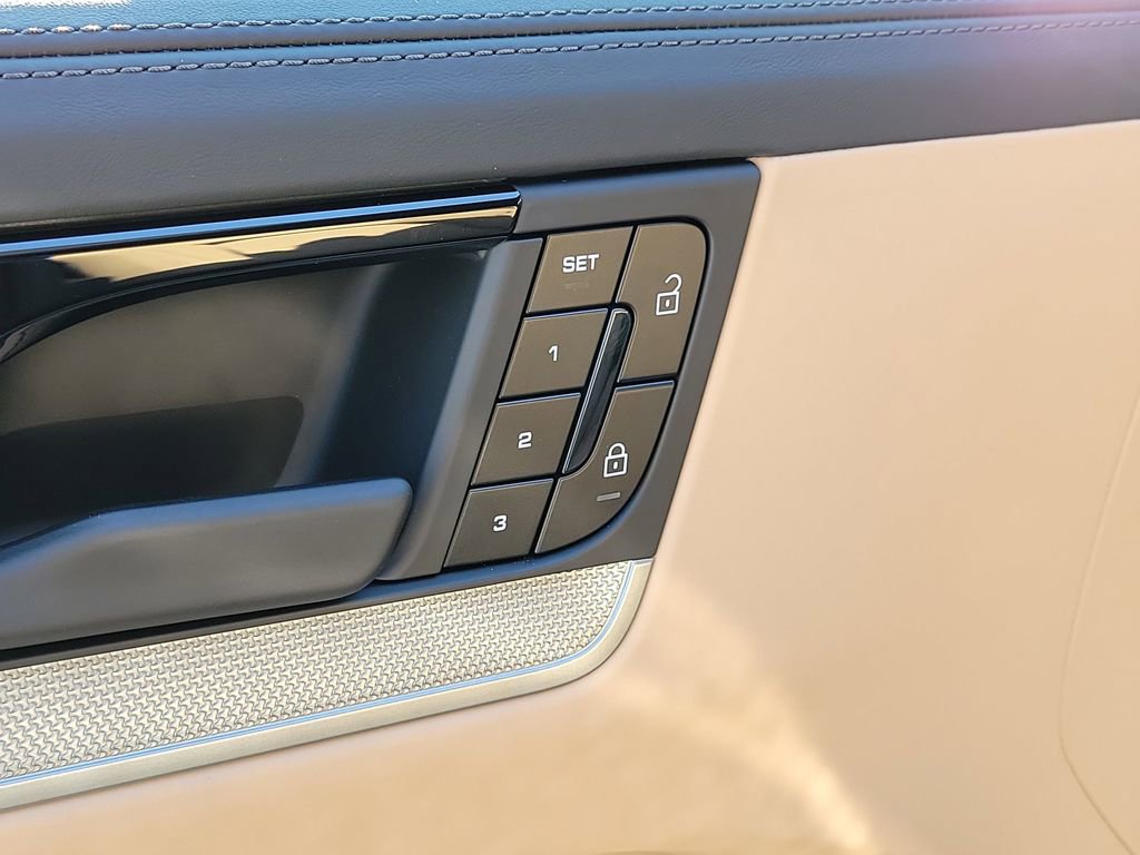 New 2026 Porsche Cayenne Coupe image 25