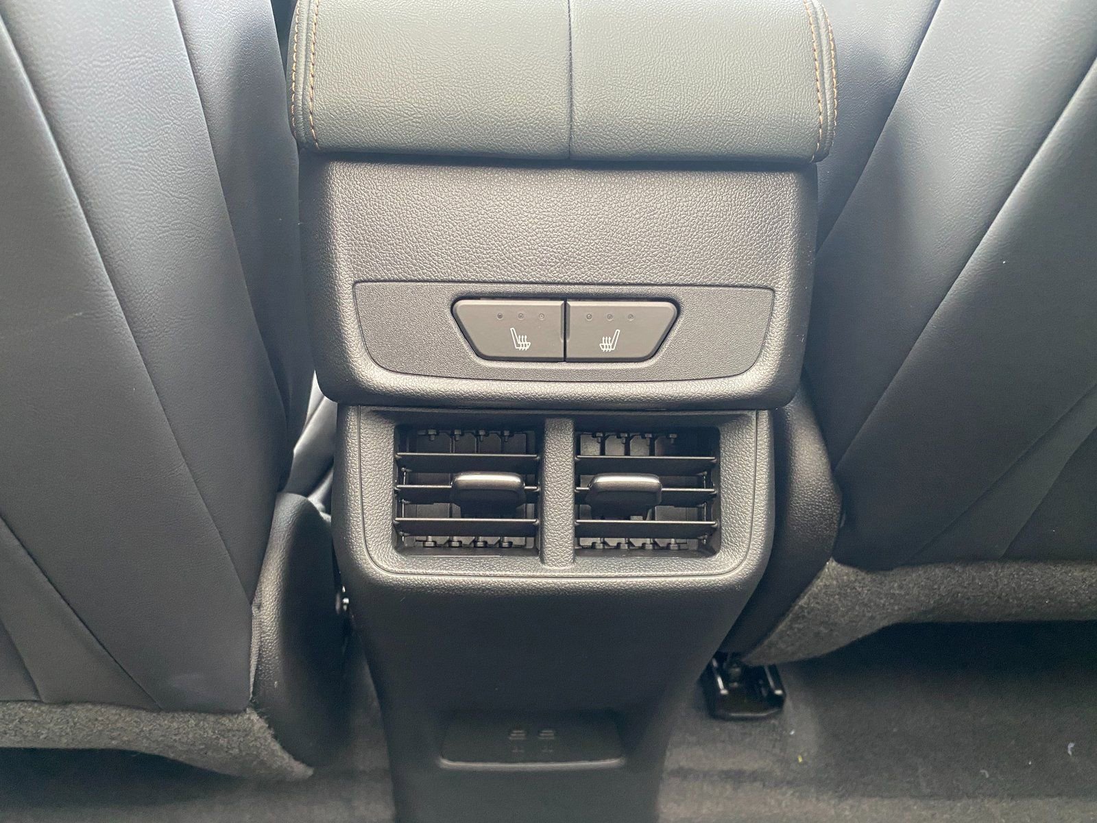 New 2026 GMC Terrain AT4 w/ Convenience Package III image 33