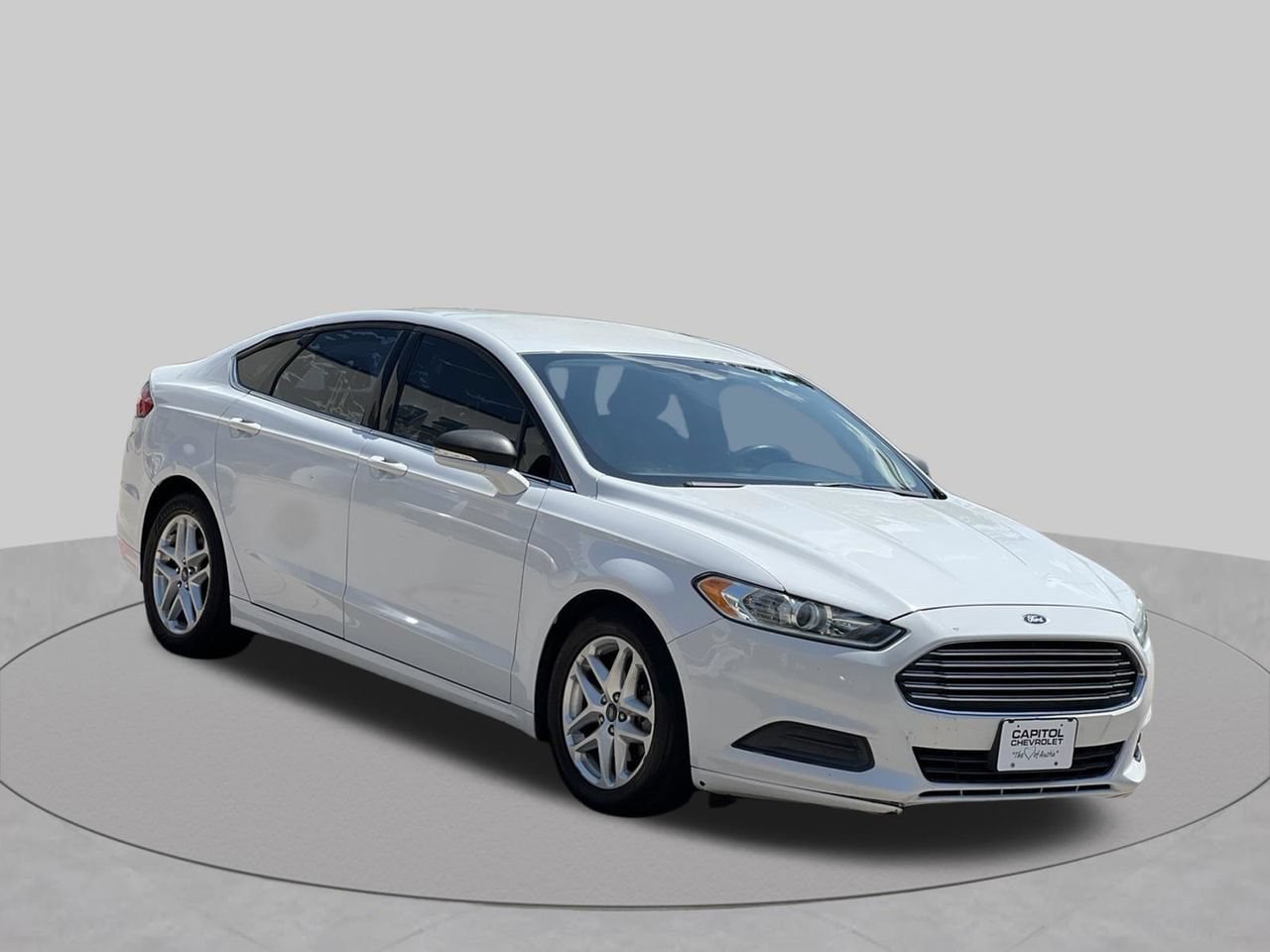 Used 2016 Ford Fusion SE FWD image 7