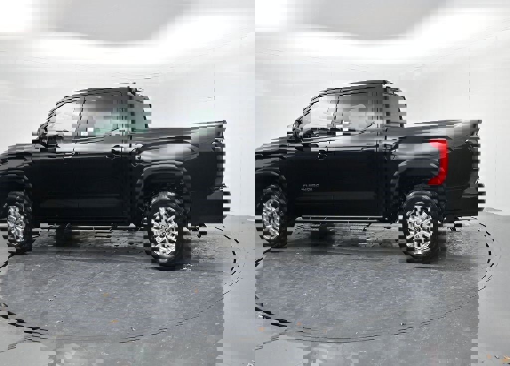 New 2026 Toyota Tundra SR5 w/ SR5 Convenience Package image 5