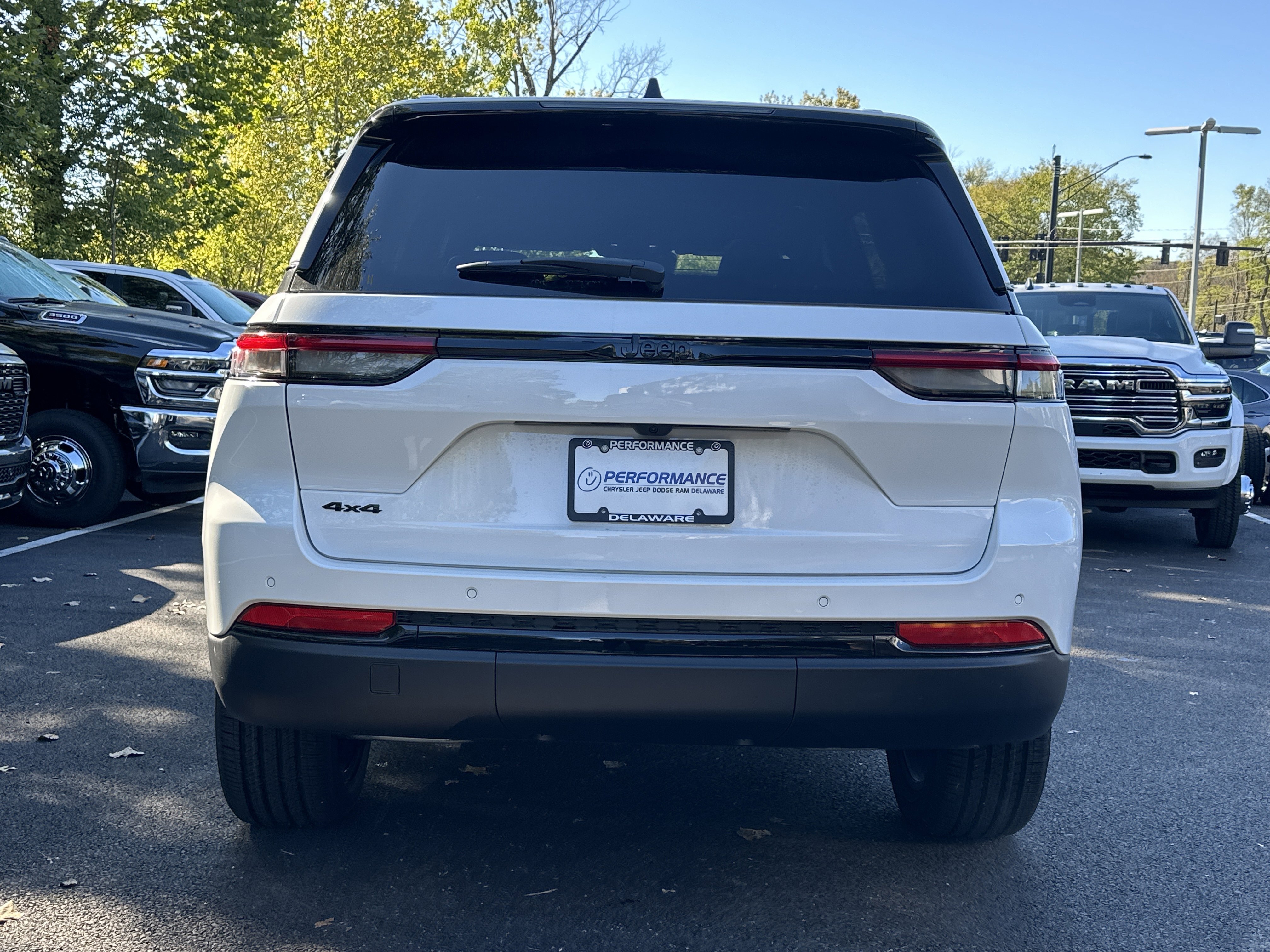 New 2025 Jeep Grand Cherokee Altitude image 15