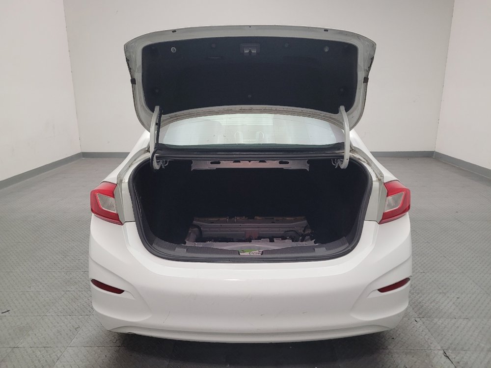 Used 2017 Chevrolet Cruze LS FWD image 29