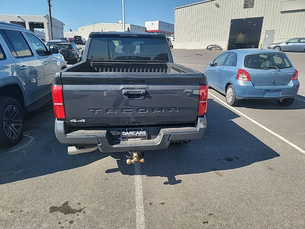 Used 2024 Toyota Tacoma SR5 AWD/4WD image 8