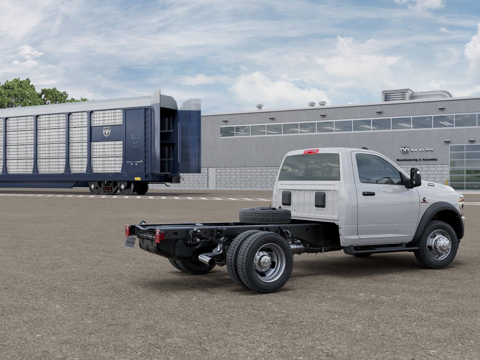 New 2026 RAM 5500 Tradesman AWD/4WD image 4