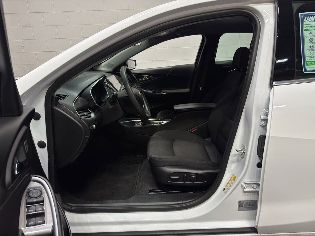 Used 2024 Chevrolet Malibu LT image 13