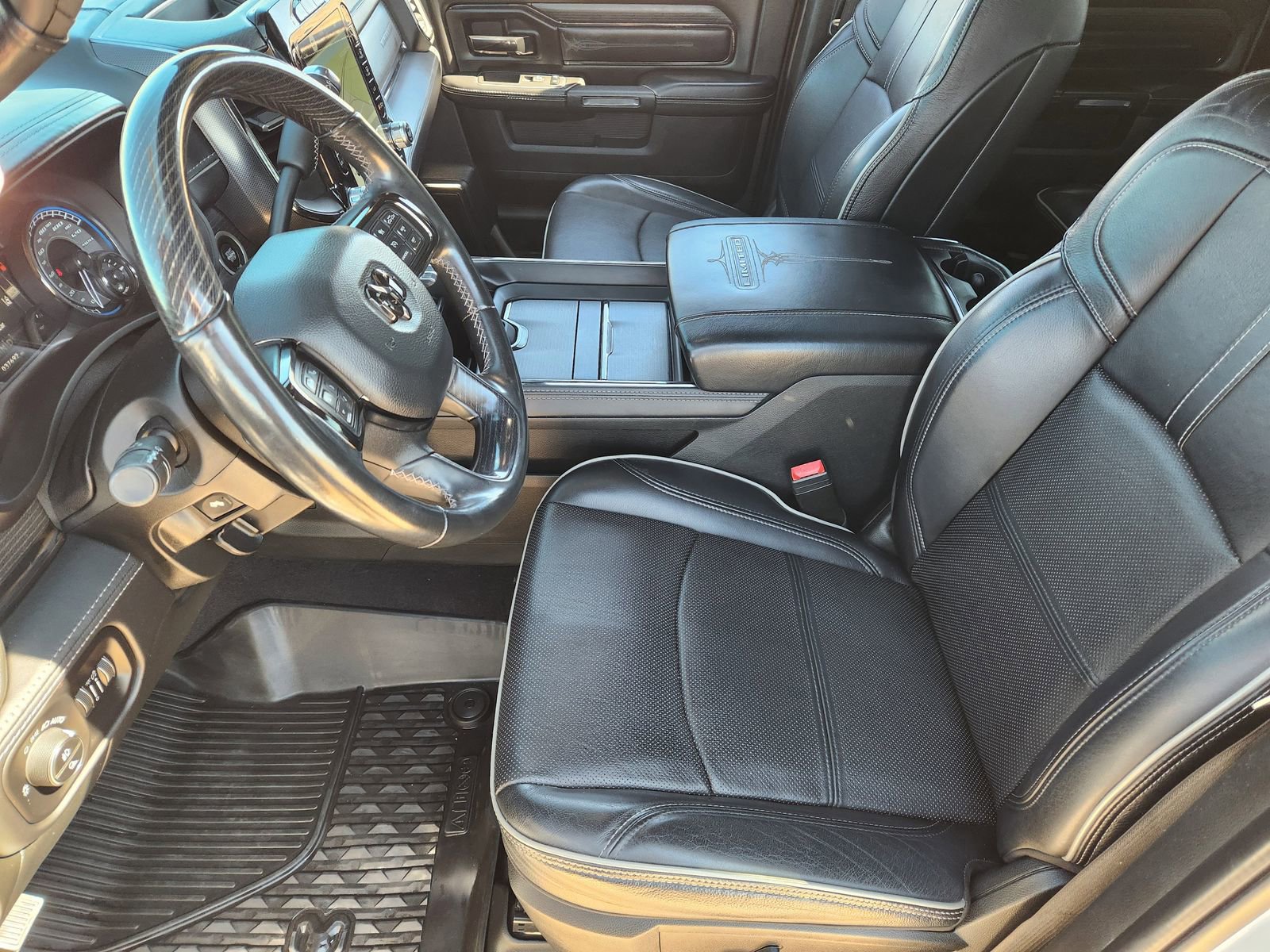 Used 2022 RAM 3500 Limited image 17