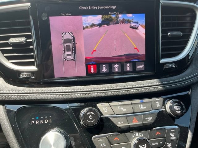 New 2026 Chrysler Pacifica Select AWD/4WD image 36