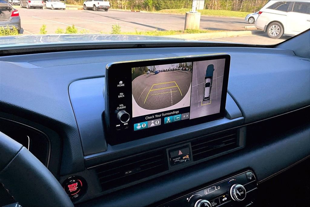 Certified 2025 Honda Pilot TrailSport image 11