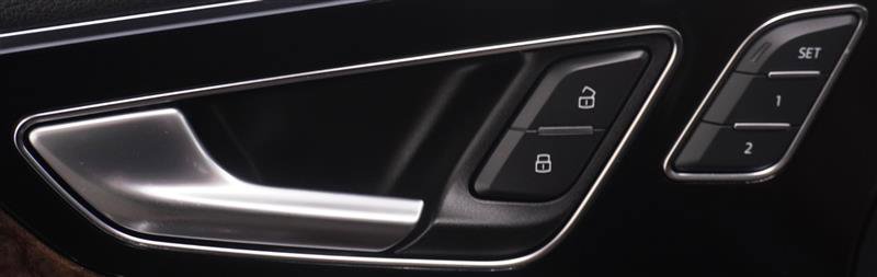 Used 2018 Audi Q7 3.0T Premium Plus w/ Premium Plus Package AWD/4WD image 26