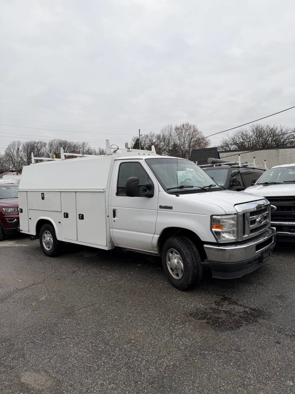Used 2021 Ford E-350 and Econoline 350 Super Duty w/ Power Windows & Locks Group RWD image 18