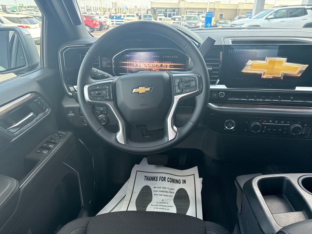Used 2024 Chevrolet Silverado 1500 LT image 17