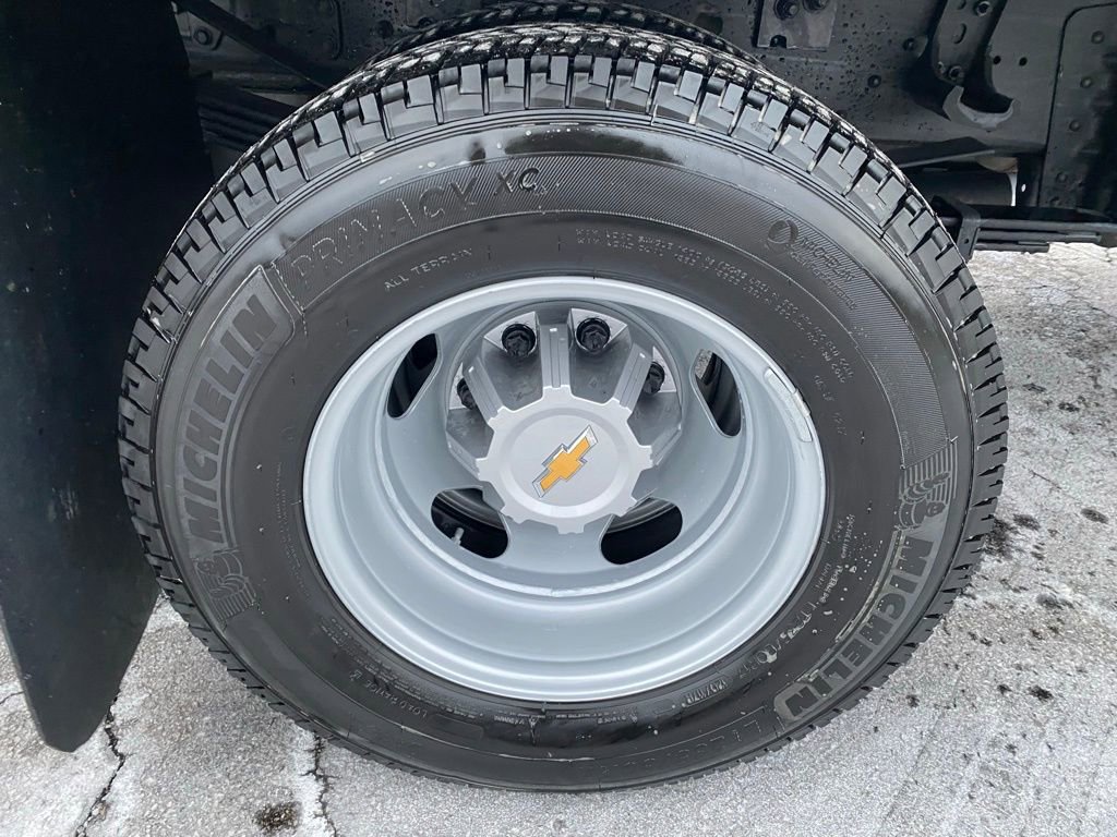 New 2025 Chevrolet Silverado 3500 W/T image 25
