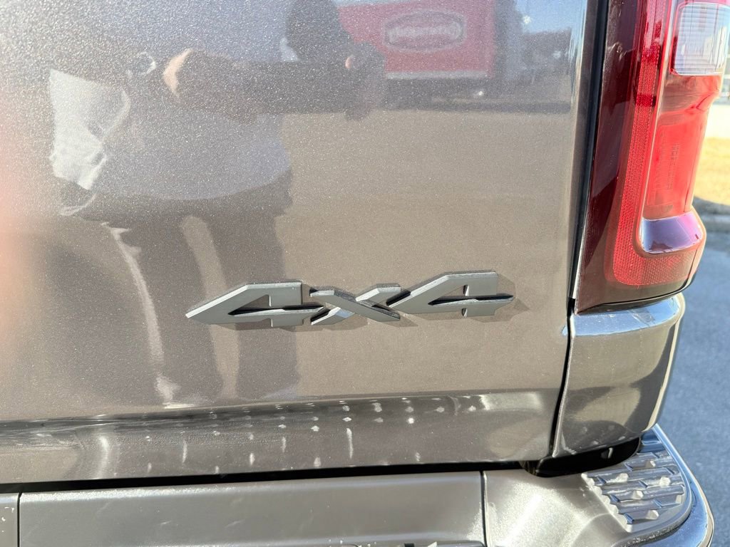 New 2026 RAM 1500 Express AWD/4WD image 38