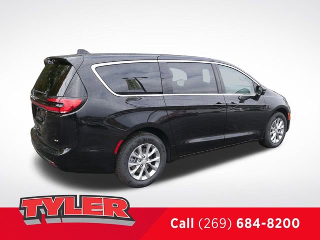 New 2026 Chrysler Pacifica Select AWD/4WD image 8