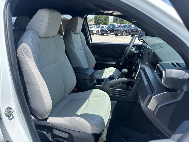 Used 2025 Toyota 4Runner SR5 AWD/4WD image 11