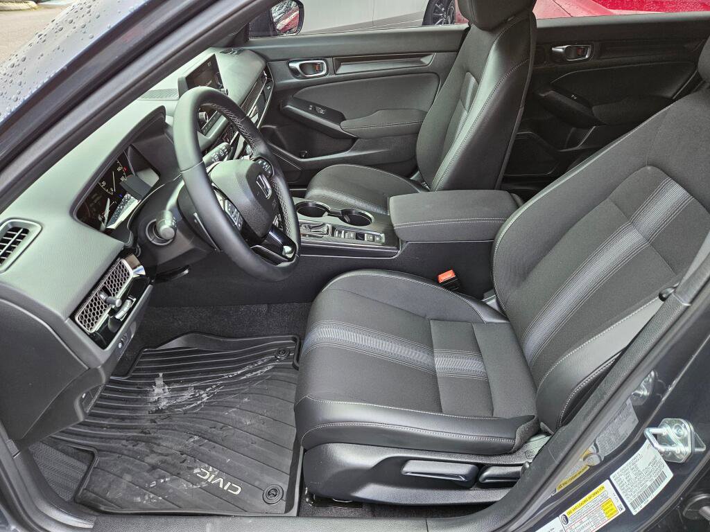Used 2025 Honda Civic Sport image 11