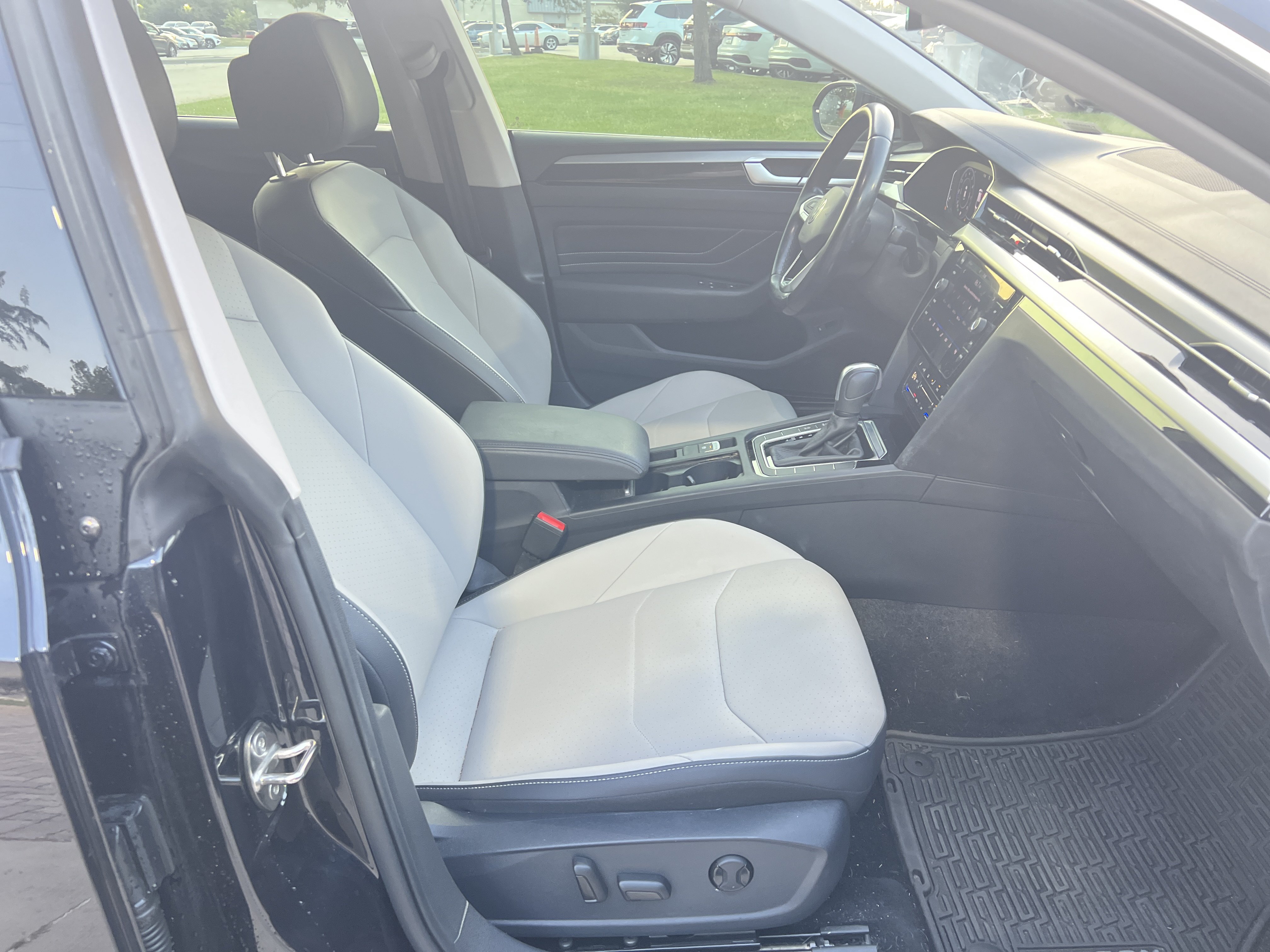 Certified 2021 Volkswagen Arteon SE w/ Arteon MDO Package FWD image 27
