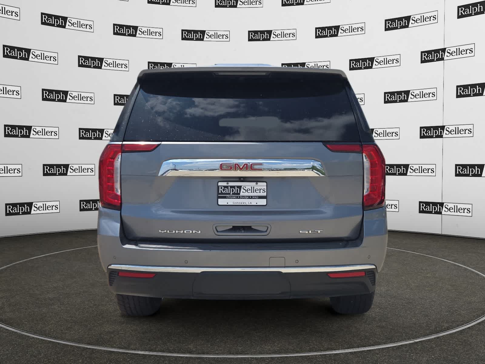 Used 2021 GMC Yukon SLT w/ Rear Media and Nav Package RWD image 5